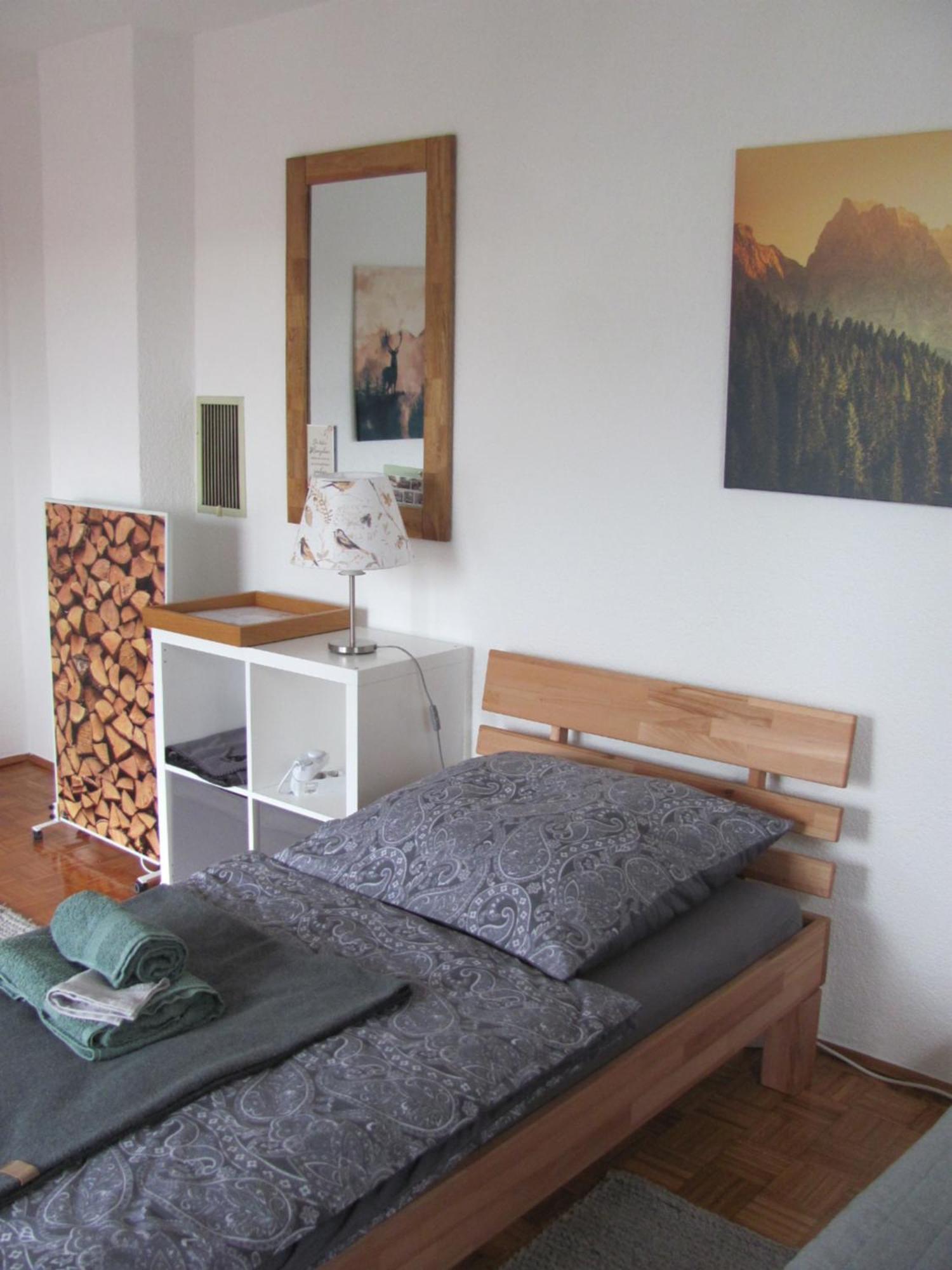 #1Gemuetliches Ruhiges Sonniges Balkonzimmer Mit Gemeinschaftsbad W-Lan Airport Nah Late Night Check In Haus Nr 9,5 Trunkelsberg Exterior foto